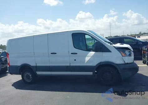 2017 Ford Transit-250 z USA, uszkodzony, nr VIN 1FTYR1ZM4HKA21258